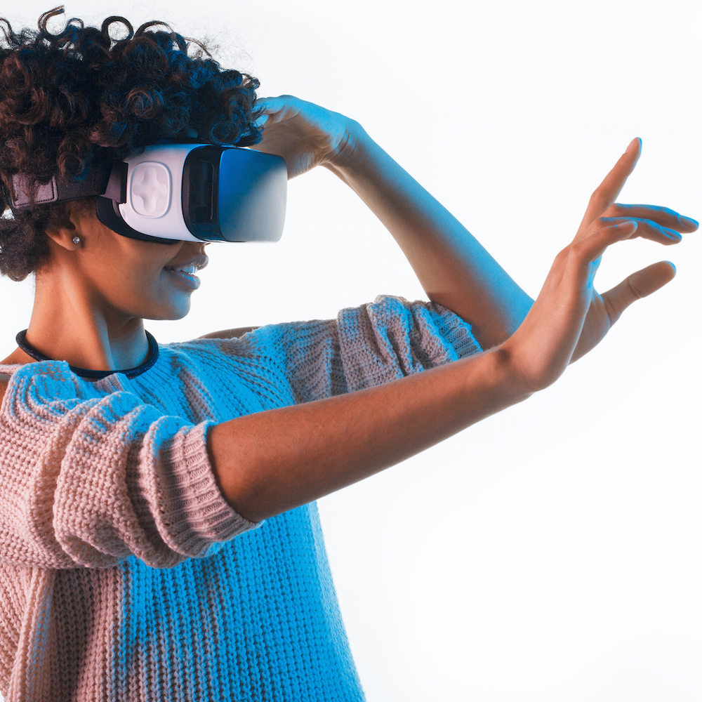 VirtualLink Removes Tangles from VR Goggles