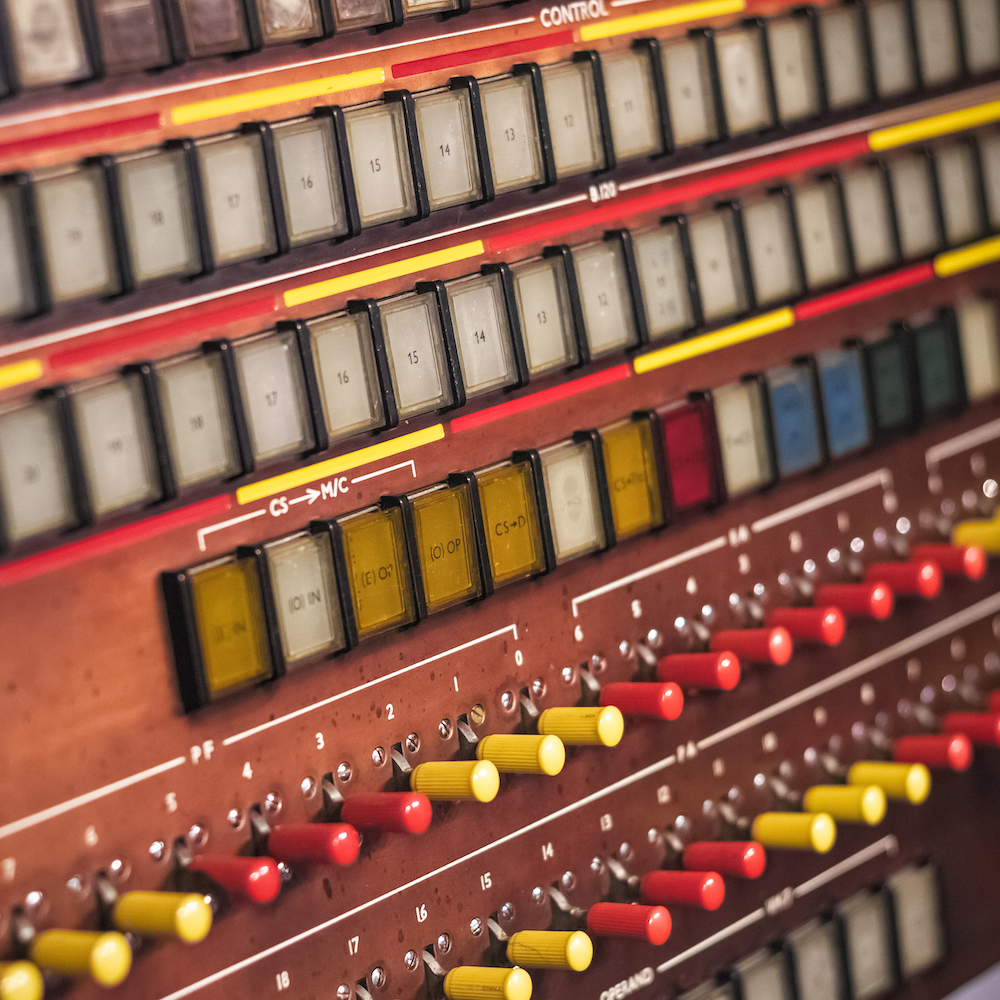 Resurrecting 1980s Computers