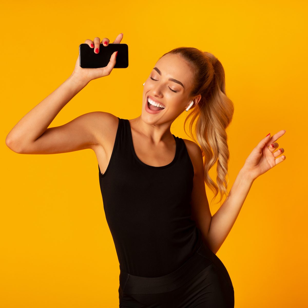 xMEMS Labs Aims to Replace Earbud and Hearing Aid Audio Drivers with Semiconductor Speakers